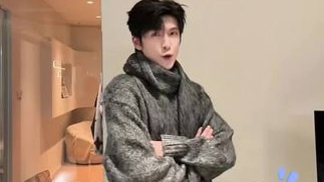尝试秋日慵懒感毛衣穿搭 #穿出高级感 #秋天氛围感穿搭 #男生穿搭 #高级感 #秋冬新款