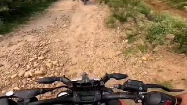 小美掉了 #操作有风险请勿模仿 #机车