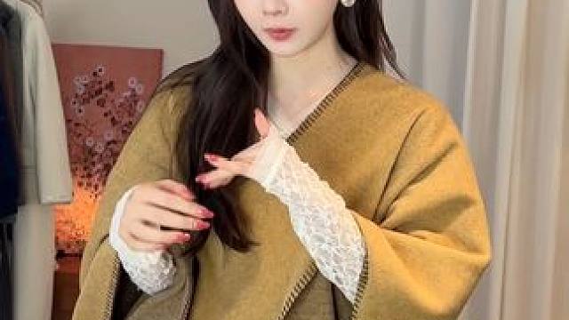 叠搭品披肩！ #高级感穿搭 #秋冬新款