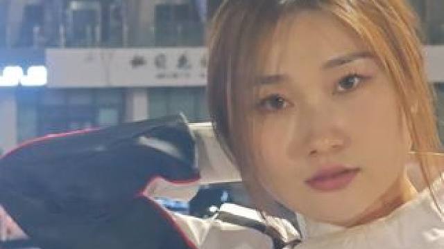 放松心情，解压场地#卡丁车 #卡丁车漂移 #速度与激情 #运动女孩 #国庆假期被安排明白了