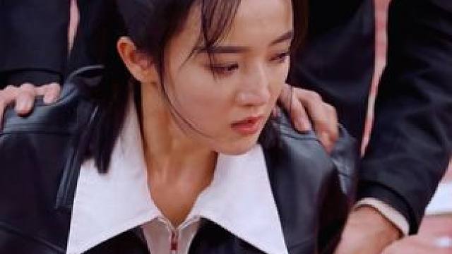 四个哥哥寻找妹妹，却刚好看见妹妹正在被人欺负 #九州短剧#短剧 #萌宝 #亲情 #因为一个片段看了整