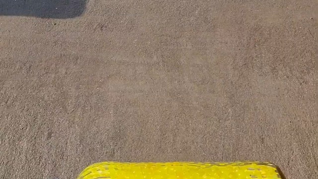 楼梯滚瓶子爆破解压时刻