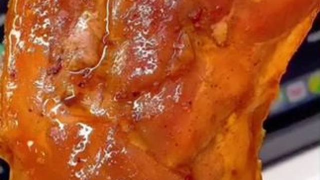 乡巴佬大鸭腿#好吃不贵经济实惠 #卤味熟食 #舌尖上的美食 #鸭货美食
