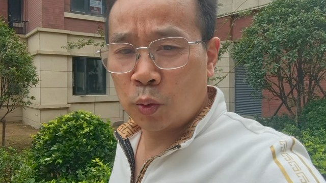 上海装修公司曼城装饰寻找最差工地62集海伦堡金老师顾虑地砖如何保护才不会划伤  #海伦堡玖悦源筑#融