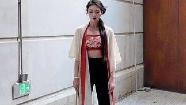 敌军敌军不是十五万，是十五万零两个～#诸葛抚琴 #诸葛抚琴舞蹈 #扇子舞