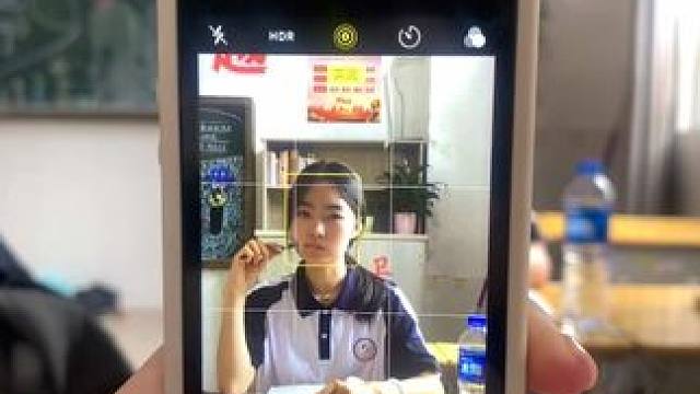 当你拥有一台iPhonese se实况牛！！！#iPhonese  #低像素 #氛围感 #学生时代 