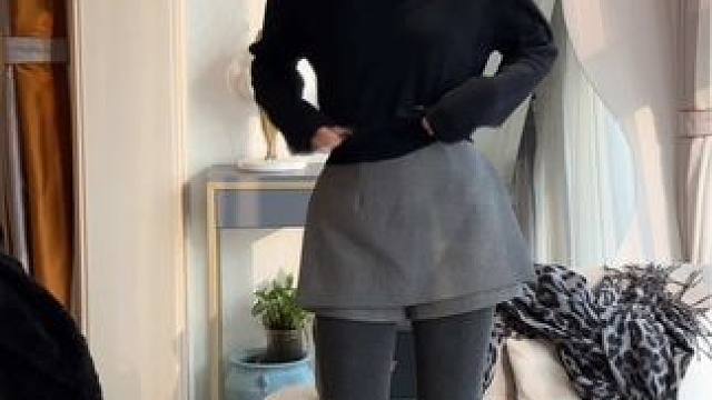 “什么样的女人活出了最高境界？ 钱靠自己挣，饭靠自己做，苦靠自己扛，眼泪自己擦，冷了自己加衣，病了自