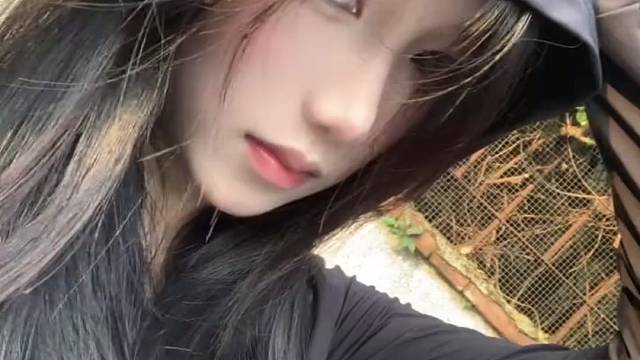 美女日常摆拍，不得不说确实美