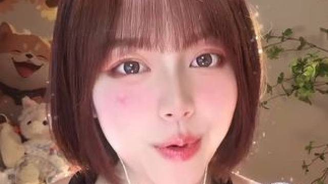 这么漂亮不说，唱的还好听 #元气少女 #短发女生 #美少女 #清纯甜美