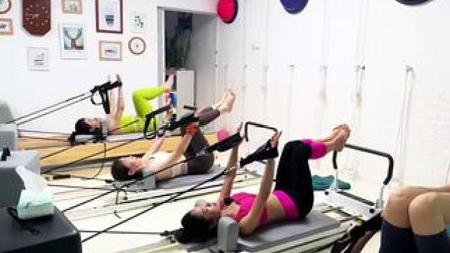 60分钟普拉提核心床让你5分钟看完，喜欢记得点赞收藏哦，喜欢口令讲解版的亲们，下方评论区留言告诉我哦