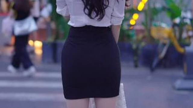 拍路人被发现好尴尬 #完美身材 #妩媚性感 #极品身材