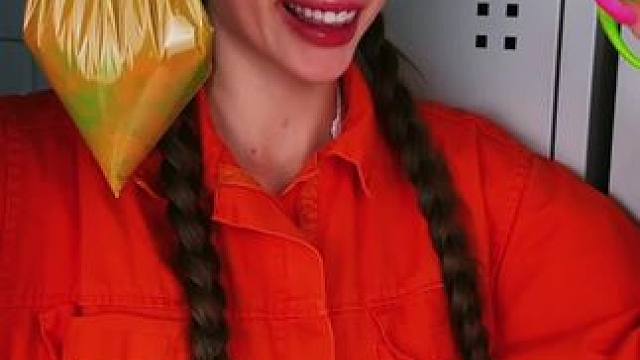 把保安的软糖全部融化，为了偷吃真的是拼了！ #是时候展现真正的技术了 #哈哈哈娱乐一下 #恶搞之家g