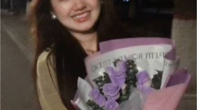 后来我遇见了很多人 可我还是记得第一次见你的时候 你穿的衣服 你的样子 也许我想我应该释怀了