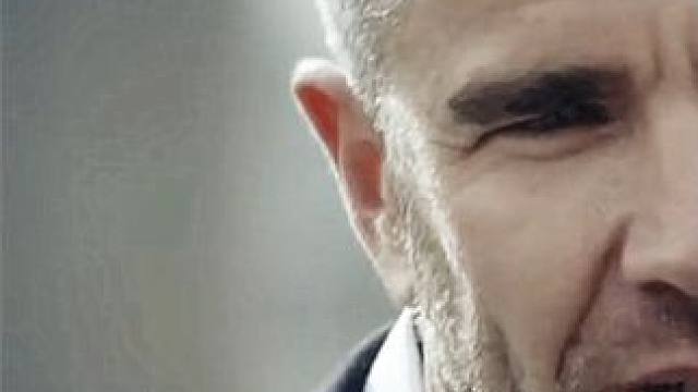 四个老人，经过几周训练竟然偷走10万英镑名画！ #达伦布朗 #综艺 #纪录片