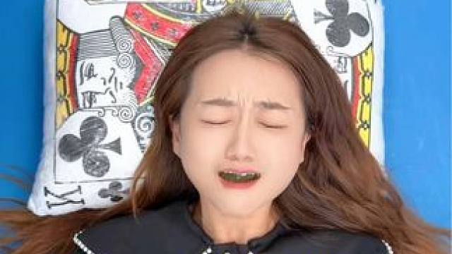 不吐挑战，哈哈好玩#真会玩系列 #意想不到的结局 #办公室游戏