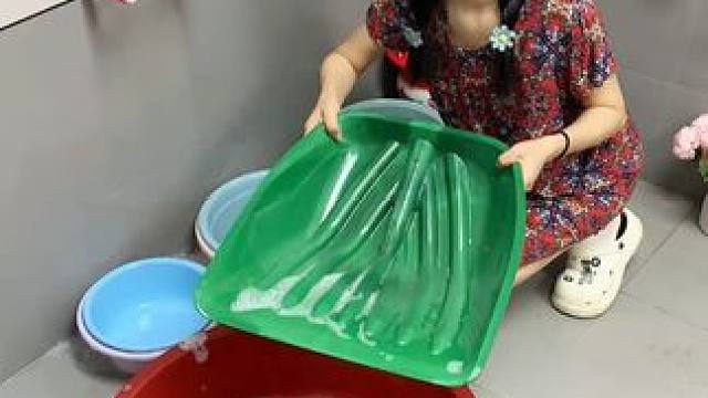 #兔耳脸盆架  可以收纳多个脸盆，家里的鞋刷都可以挂上去，还不占空间#免打孔  #小兔脸盆置物架