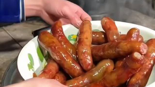 视频同款 农家腊肠，不含淀粉纯猪肉!正宗腊肠，真材实料，还不心动吗?
