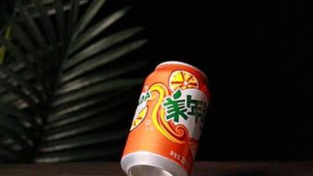 与其让孩子沉迷虚拟设定的手机游戏，不如陪他玩转这些真实现象的科学小实验，从小种下科学的种子 #物理启