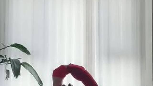 我真的爱你
虽然有些辛苦，但我会努力的
（要多么的努力才能看起来毫不费力[加油]）
#后弯练习 #因