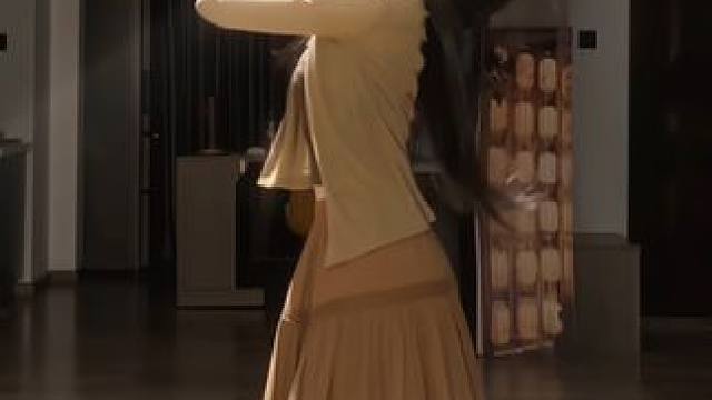 #舞蹈 他们说翻过山就能看见河～#氛围感 #白月光 #秋天