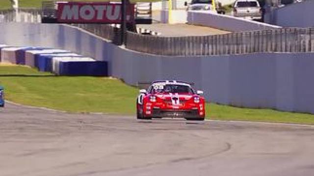 还是保时捷声音好听 #弯道快才是真的快 #专业车手 #比赛现场 #冠军之路 #赛车