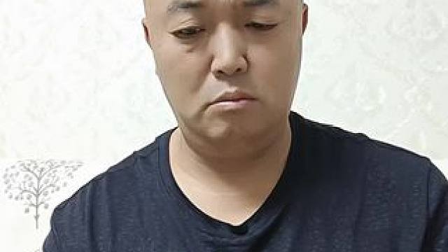 第一次见这么长的“水果” #每个动作都是戏 #生活需要点乐趣 #每天一笑烦恼忘掉