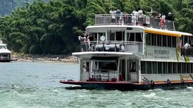 #山青水秀好风光游山逛水看风景 #就想在桂林看山山水水 #旅行推荐官 #游山玩水释放心情