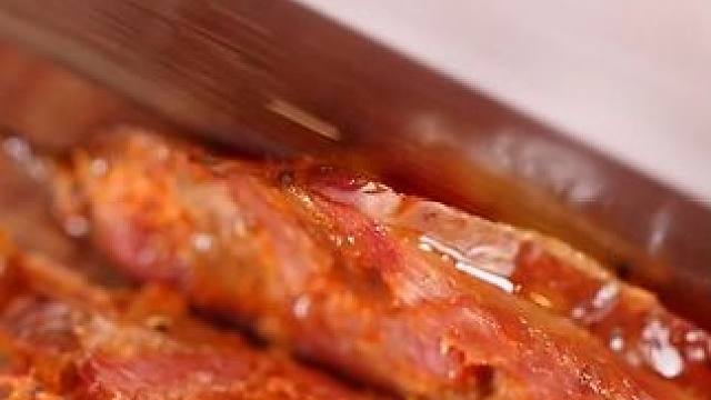 告诉大家一个好消息，麻辣鲜香的四川香肠又来啦！. #四川香肠 #农村美食 #童年味道