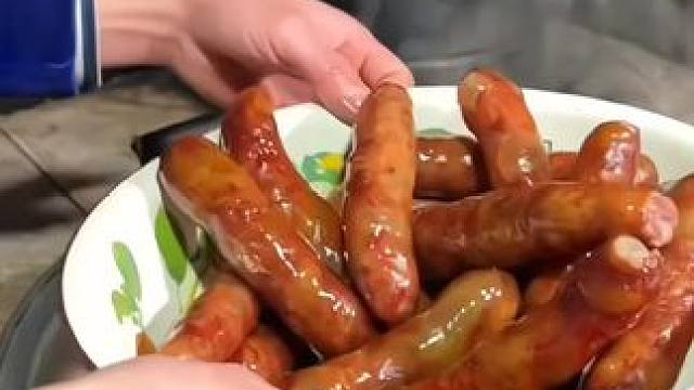 视频同款 农家腊肠，不含淀粉纯猪肉!正宗腊肠，真材实料，还不心动吗?