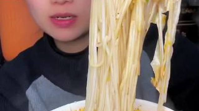 #嗦粉 #米线 #爆辣