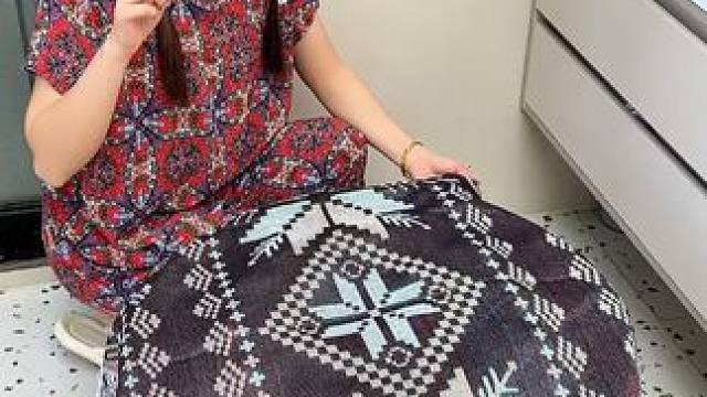 轻奢款脸盆挂钩，吸盘式固定，方便快捷，结实牢固，，一个挂钩可同时收纳多个脸盆，节省空间，打扫卫生也方