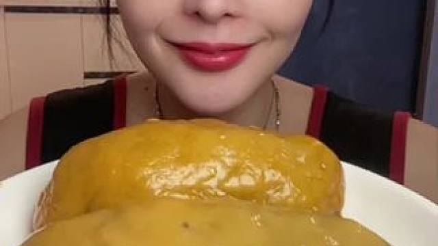 #哪些美食可以拯救没有食欲的日子 #谁懂这个视频对吃货的杀伤力#不敢想象这一口多好吃 #深夜放毒系列