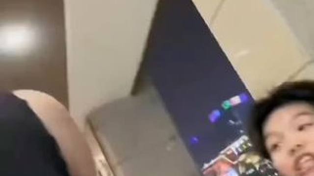 “在喧嚣的尘世中，保持自由随性的心态，寻找内心的宁静港湾。”