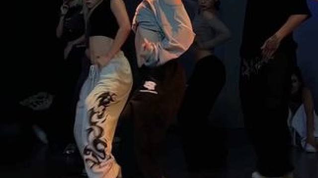 每次上课真的想把刘海剃光 #cambiaelpaso #舞蹈课堂随拍 #金大铭编舞 #jazz #零