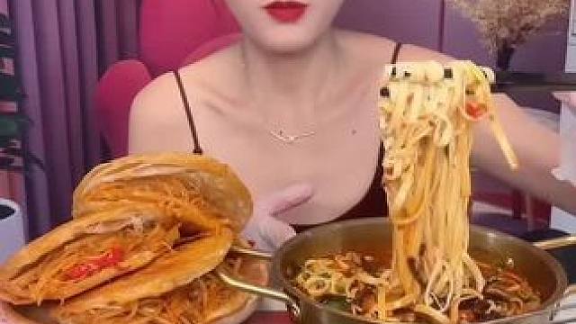 #烧烤呀撸串呀 #肉夹馍