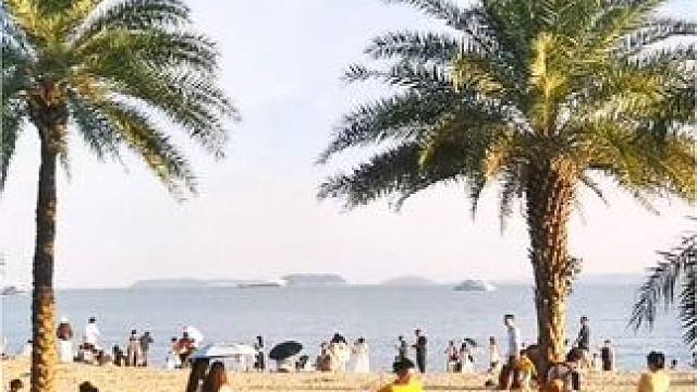 夕阳西下，厦大白城沙滩风景美丽！#手机摄影 #闽南语歌曲 #厦门风景 。