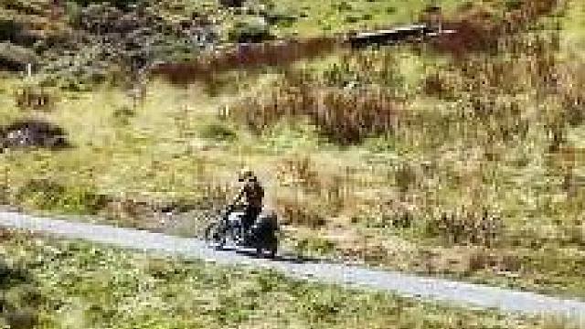 向雪山进发，来自一个复古佬的倔强。 #复古机车 #摩旅 #高金gk500