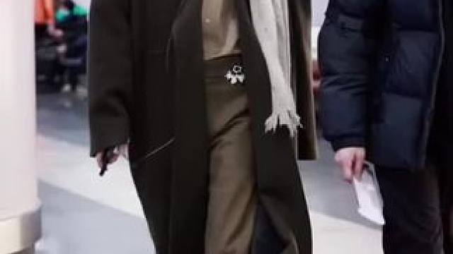 #朱正廷 #小说男主脸 #机场穿搭 #走路带风 #气场全开 好帅