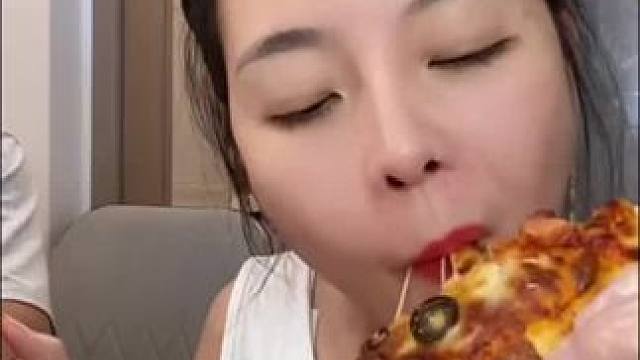 #哪些美食可以拯救没有食欲的日子 #谁懂这个视频对吃货的杀伤力 #多吃一口长肉少吃一口又不瘦 #深夜