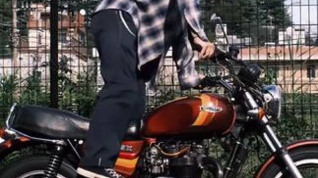 复古机车｜老凯旋，脚启动，风冷，味对了
#老凯旋 #凯旋T120 #凯旋改装 #复古机车 #triu