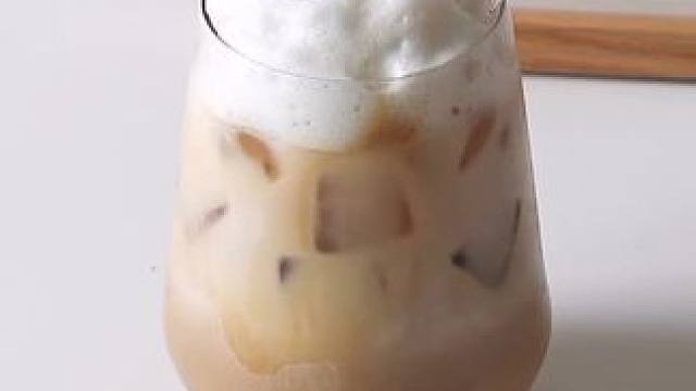 坚果蜂蜜绵云拿铁#自制饮品 #简单的咖啡做法 #今天你喝咖啡了吗 #仙女都在喝什么 #咖啡日常