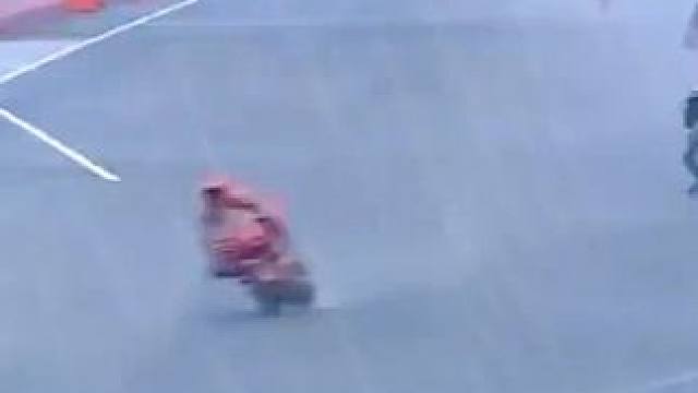 #motogp #摩托车比赛 #压弯 #马奎斯 #危险动作请勿模仿