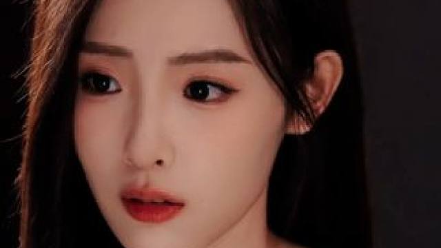 怀有身孕的颜菁诞下两个孩子，由陆战抚养长大。然而在几年后。。 #错位情人 #短剧来袭 #好看热门短剧