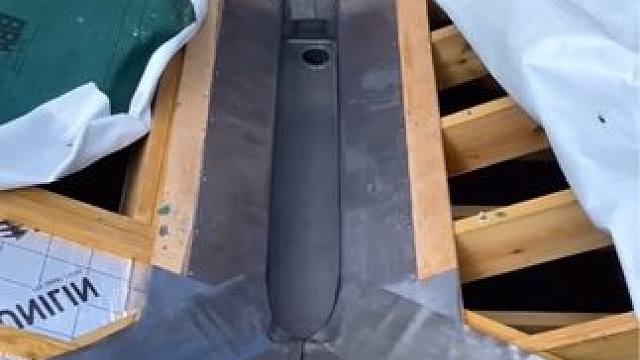 英国房屋的屋顶防水和排水功能施工。 #施工工艺 #防水补漏 #防水工艺 #防水以及修缮工程 #防水施