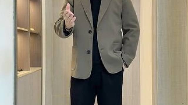 #胖男生穿搭  #气质轻熟风  #休闲西装  #穿出高级感
