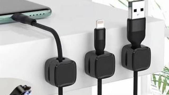 这个磁吸理线器太实用了，桌面数据线不会再乱七八糟了！