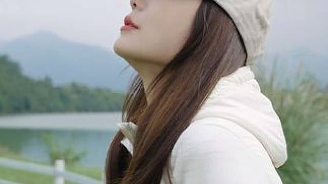 身体和灵魂，总有一个要在路上。 #伯希和冲锋衣 #秋冬穿搭 #冲锋衣 #成毅 #时髦精