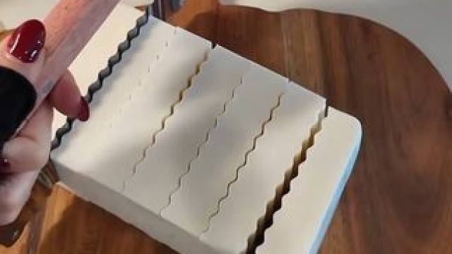 外国小姐姐沉浸式做香皂 #助眠解压 #强迫症治愈系 #解压声控 #极度舒适 #解压视频