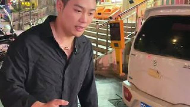 灯塔烧烤#烧烤 #网红酒馆