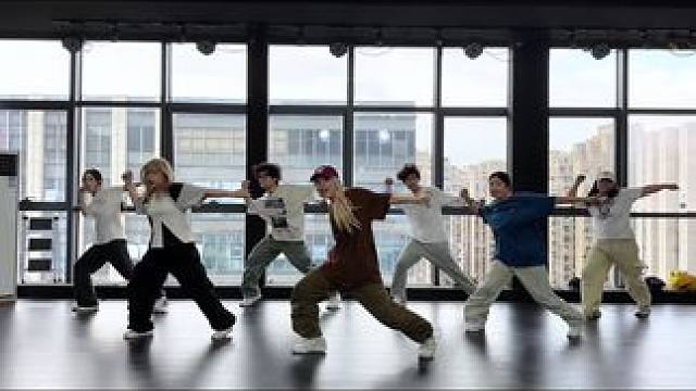 Labu labu labubu~#labubu #labubu舞蹈挑战 #popmart #zim